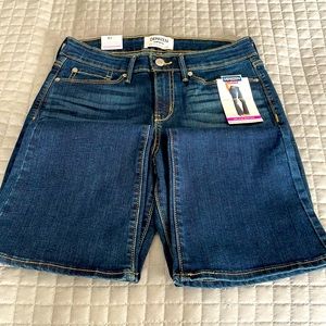 DENIZEN Mid Rise Boot Cut Size 6